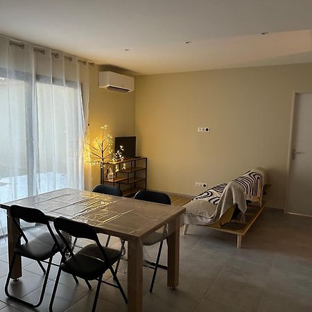 Maison T3 Dans Un Village Calme Saint-Mitre-les-Remparts ภายนอก รูปภาพ